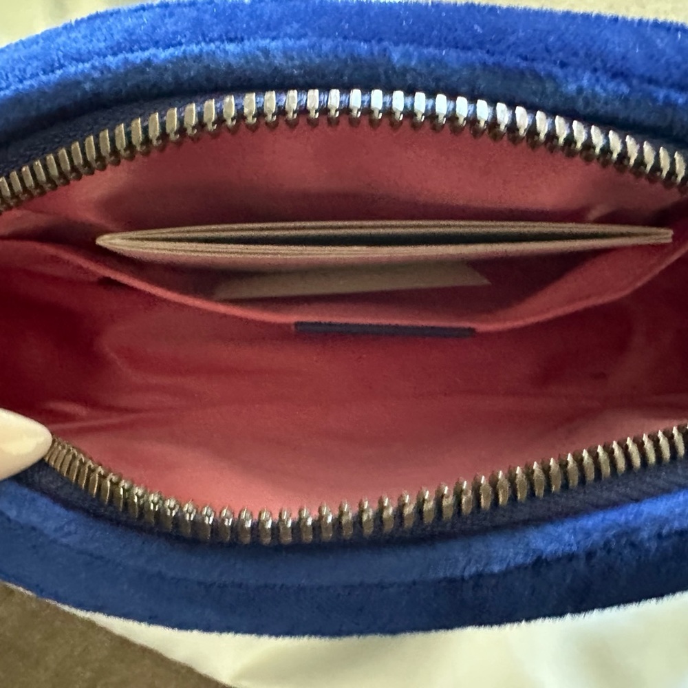 SOLD / Gucci Marmont belt bag Cobalt blue velvet - Picture 3 of 8